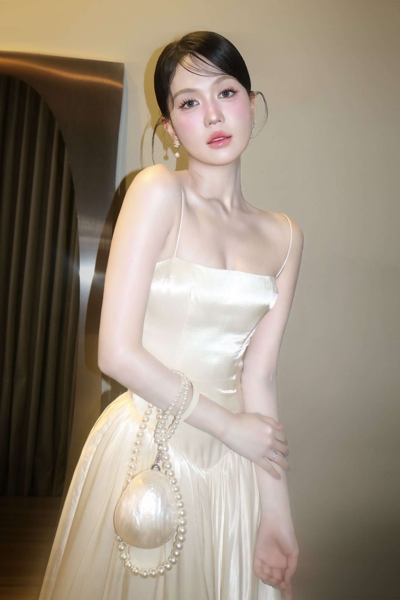 Ngọc Trinh: Cuộc sống độc th&acirc;n v&agrave; căn biệt thự triệu đ&ocirc; ở tuổi U40 - Ảnh 1.