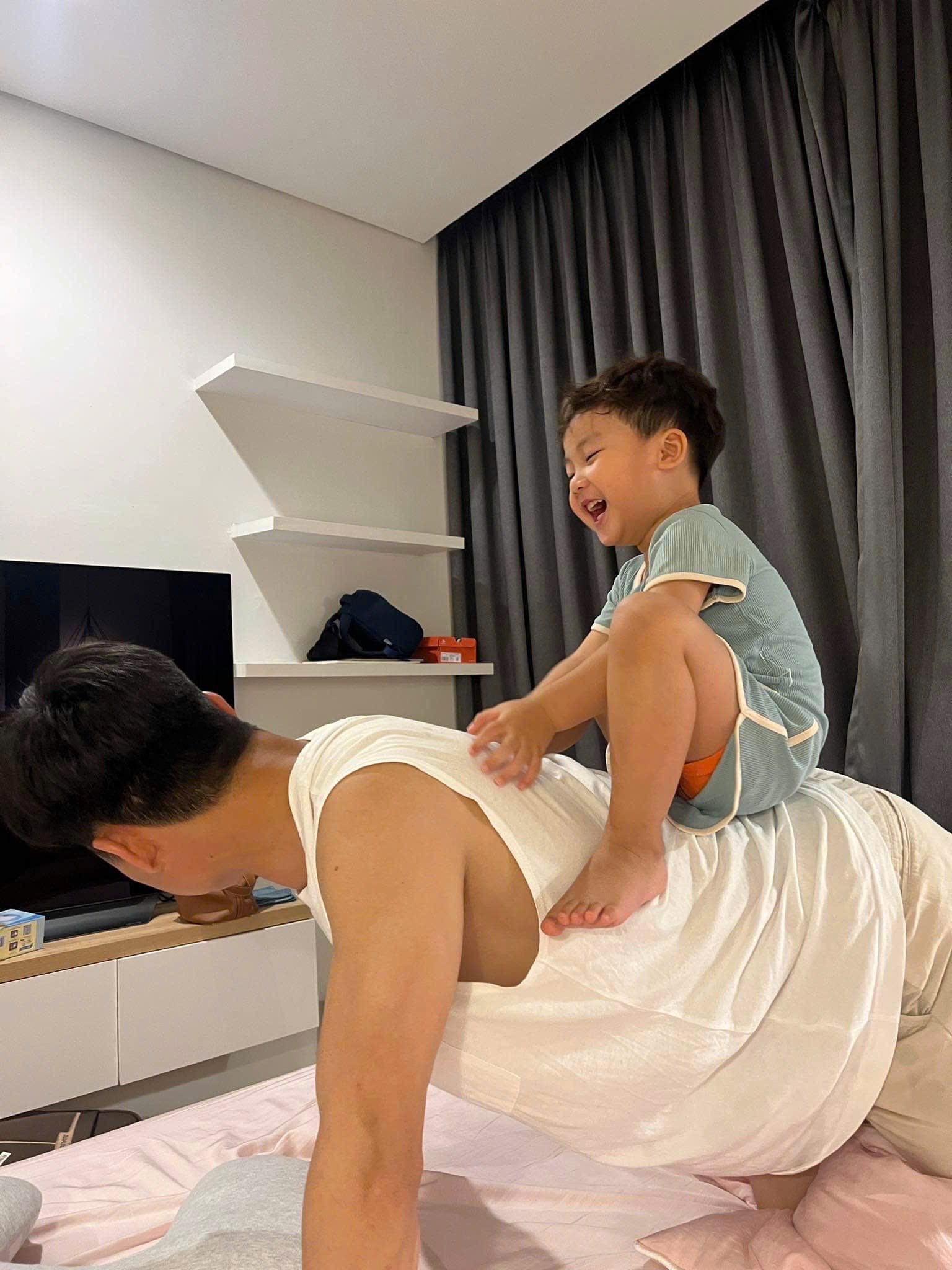 H&ograve;a Minzy cưới Đại &uacute;y Thăng Văn Cương: Hậu trường t&igrave;nh y&ecirc;u ngọt ng&agrave;o v&agrave; đầy bất ngờ - Ảnh 3.