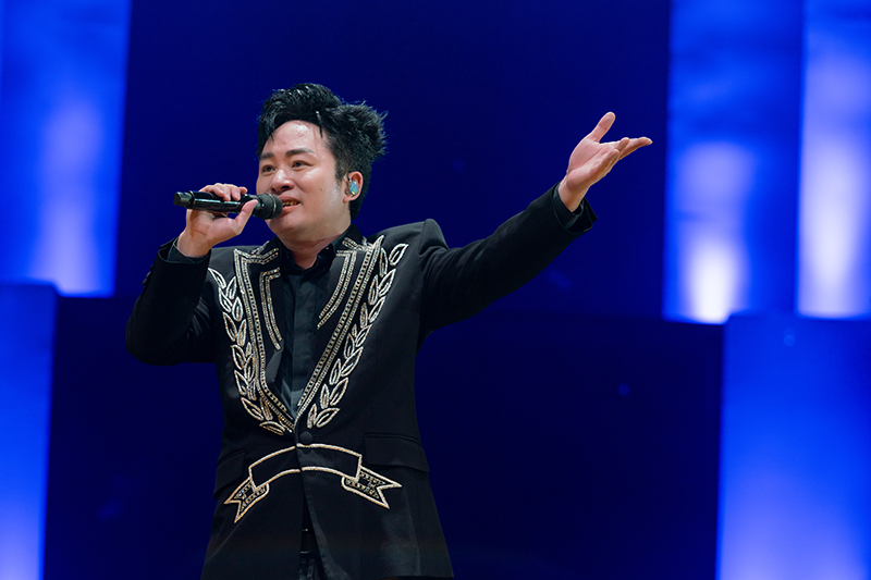 T&ugrave;ng Dương khuấy động Her Concert với loạt hit n&oacute;ng v&agrave; tham vọng liveshow s&acirc;n vận động - Ảnh 4.