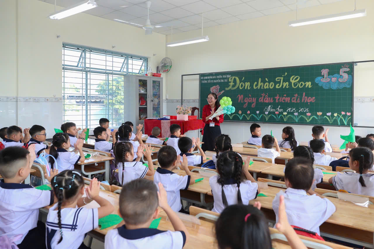 Bảo đảm học sinh TP HCM c&oacute; chỗ học gần nh&agrave; - Ảnh 2.