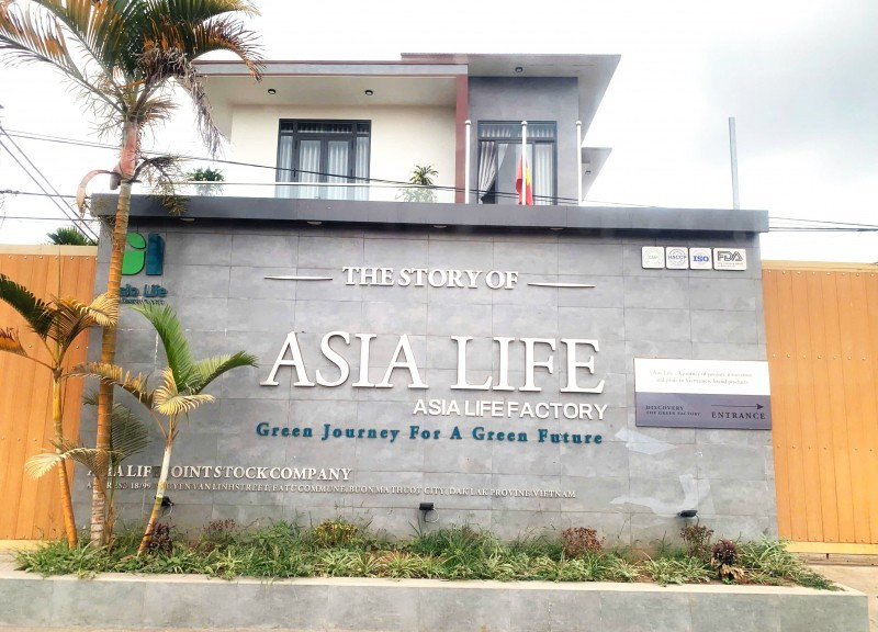 Đề nghị truy tố 8 bị can trong vụ sản xuất h&agrave;ng giả thực phẩm tại C&ocirc;ng ty Asia Life - Ảnh 1.