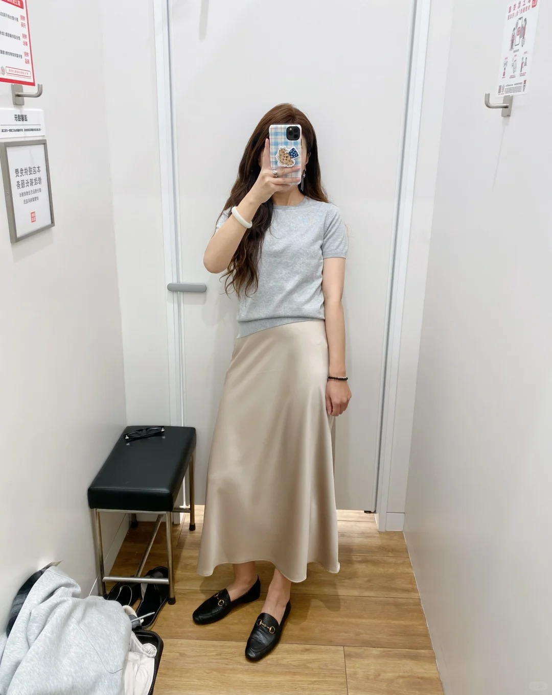 7 c&ocirc;ng thức diện ch&acirc;n v&aacute;y lụa vừa thanh lịch vừa t&ocirc;n d&aacute;ng cho n&agrave;ng c&ocirc;ng sở - Ảnh 3.