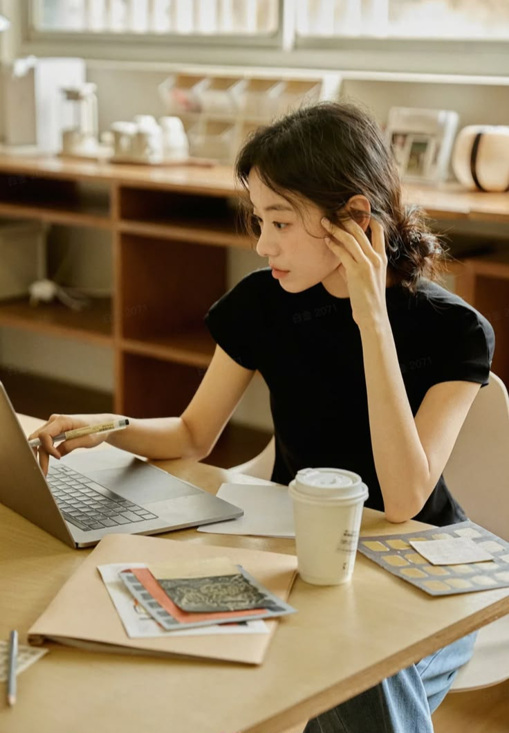 1 triệu mỗi tháng từ tuổi 30 có thể tạo khác biệt thế nào sau 25 năm? - Ảnh 1.