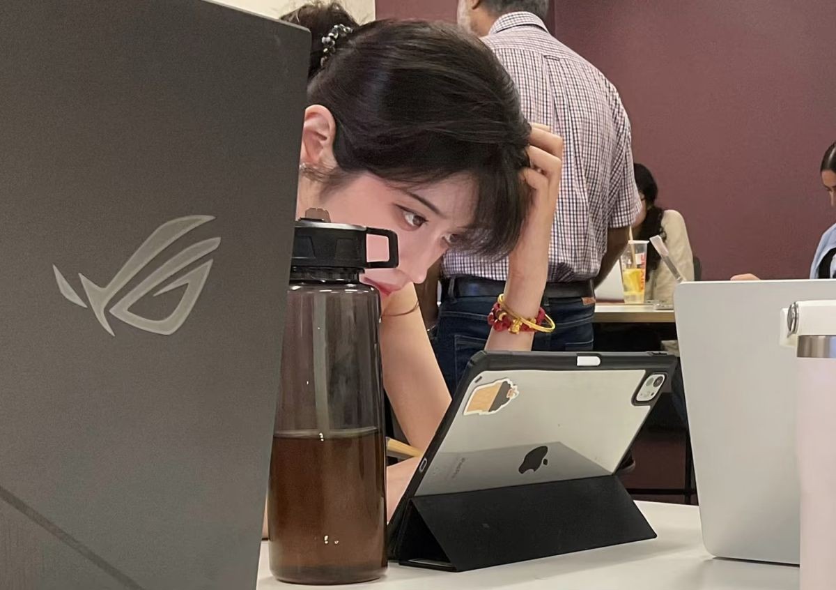 4 dấu hiệu của người hợp học ngoại ngữ- Ảnh 1.