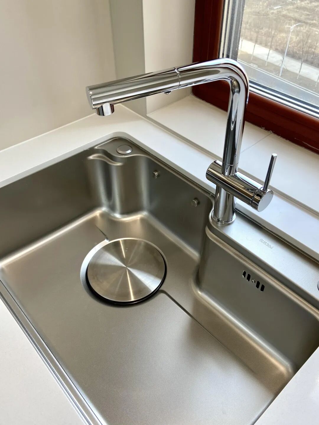 T&ocirc;i từng nghĩ bồn rửa đơn cỡ lớn l&agrave; lựa chọn th&ocirc;ng minh - sau 6 th&aacute;ng sử dụng mới thấy m&igrave;nh chạy theo xu hướng qu&aacute; vội - Ảnh 7.