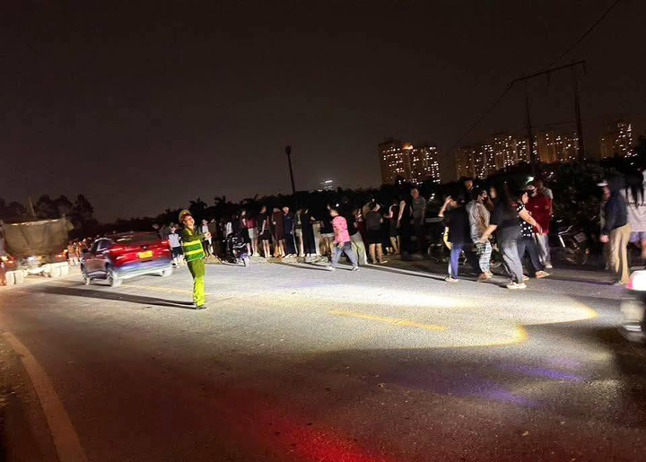 T&igrave;m kiếm 3 mẹ con nghi gieo m&igrave;nh xuống s&ocirc;ng Hồng ở Hưng Y&ecirc;n đầy thương t&acirc;m - Ảnh 3.