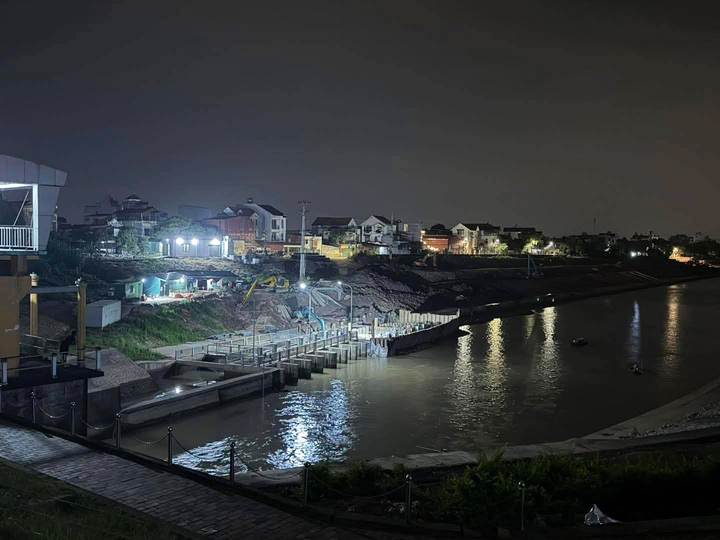 T&igrave;m kiếm 3 mẹ con nghi gieo m&igrave;nh xuống s&ocirc;ng Hồng ở Hưng Y&ecirc;n đầy thương t&acirc;m - Ảnh 2.