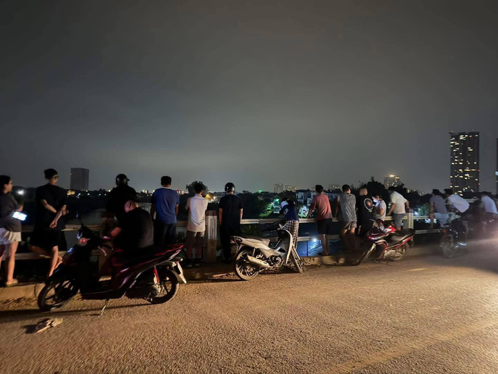 T&igrave;m kiếm mẹ con nghi nhảy s&ocirc;ng Hồng ở Hưng Y&ecirc;n: Diễn biến mới nhất - Ảnh 3.