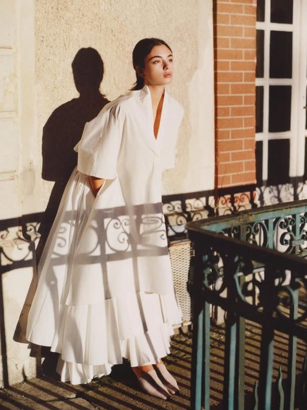 B&egrave;o nh&uacute;n: Chi tiết thời trang cứu rỗi v&oacute;c d&aacute;ng năm 2026 - Ảnh 14.