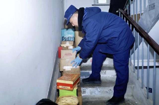 C&acirc;u chuyện buồn về cụ b&agrave; mua sắm trực tuyến để lấp đầy c&ocirc; đơn - Ảnh 3.