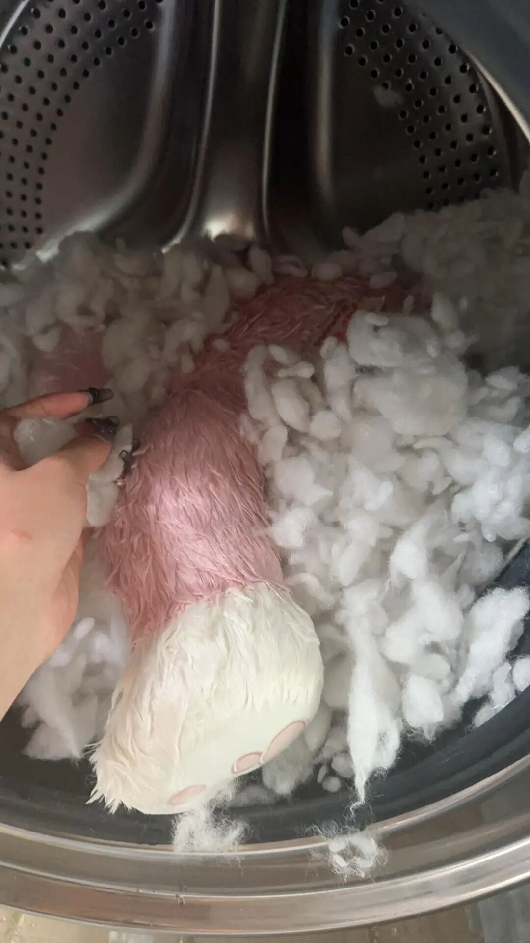 Tuyệt đối kh&ocirc;ng cho 8 thứ n&agrave;y v&agrave;o m&aacute;y giặt: Kh&ocirc;ng chỉ hỏng đồ m&agrave; c&ograve;n &ldquo;giết chết&rdquo; m&aacute;y rất nhanh - Ảnh 2.