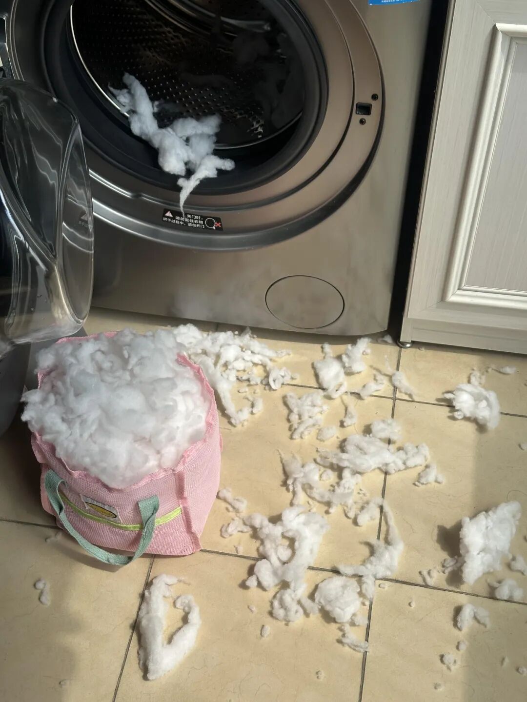 Tuyệt đối kh&ocirc;ng cho 8 thứ n&agrave;y v&agrave;o m&aacute;y giặt: Kh&ocirc;ng chỉ hỏng đồ m&agrave; c&ograve;n &ldquo;giết chết&rdquo; m&aacute;y rất nhanh - Ảnh 3.