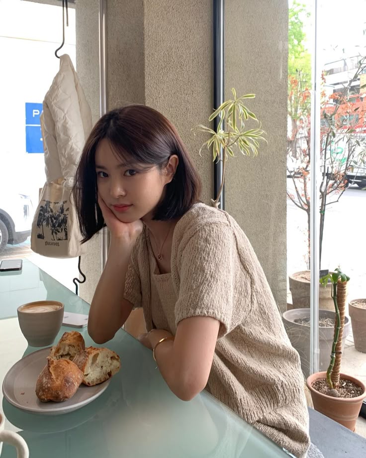 Làm freelance, tiết kiệm giỏi, không nợ thẻ tín dụng: Người trẻ chọn tự chủ tài chính kiểu mới - Ảnh 1.