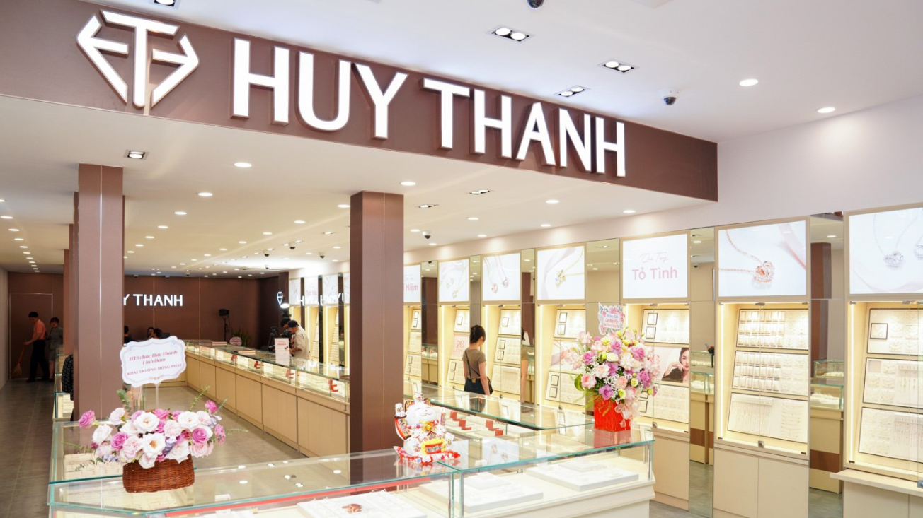 Huy Thanh Jewelry v&agrave; vụ b&aacute;n nhẫn 18K thiếu trọng lượng: Kh&aacute;ch h&agrave;ng phẫn nộ - Ảnh 2.