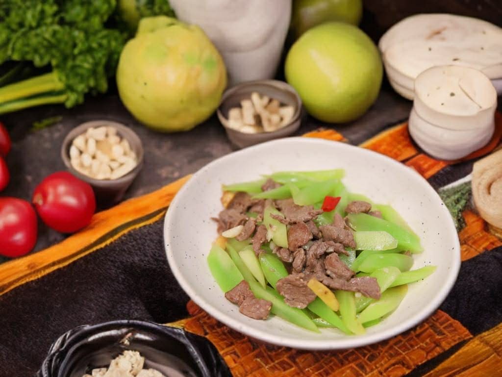 Hãy ăn nhiều loại rau bổ gan này hơn vào tháng Tư, xào với thịt bò, giúp ngủ ngon, tăng cường dương khí và bổ sung khí huyết - Ảnh 3.