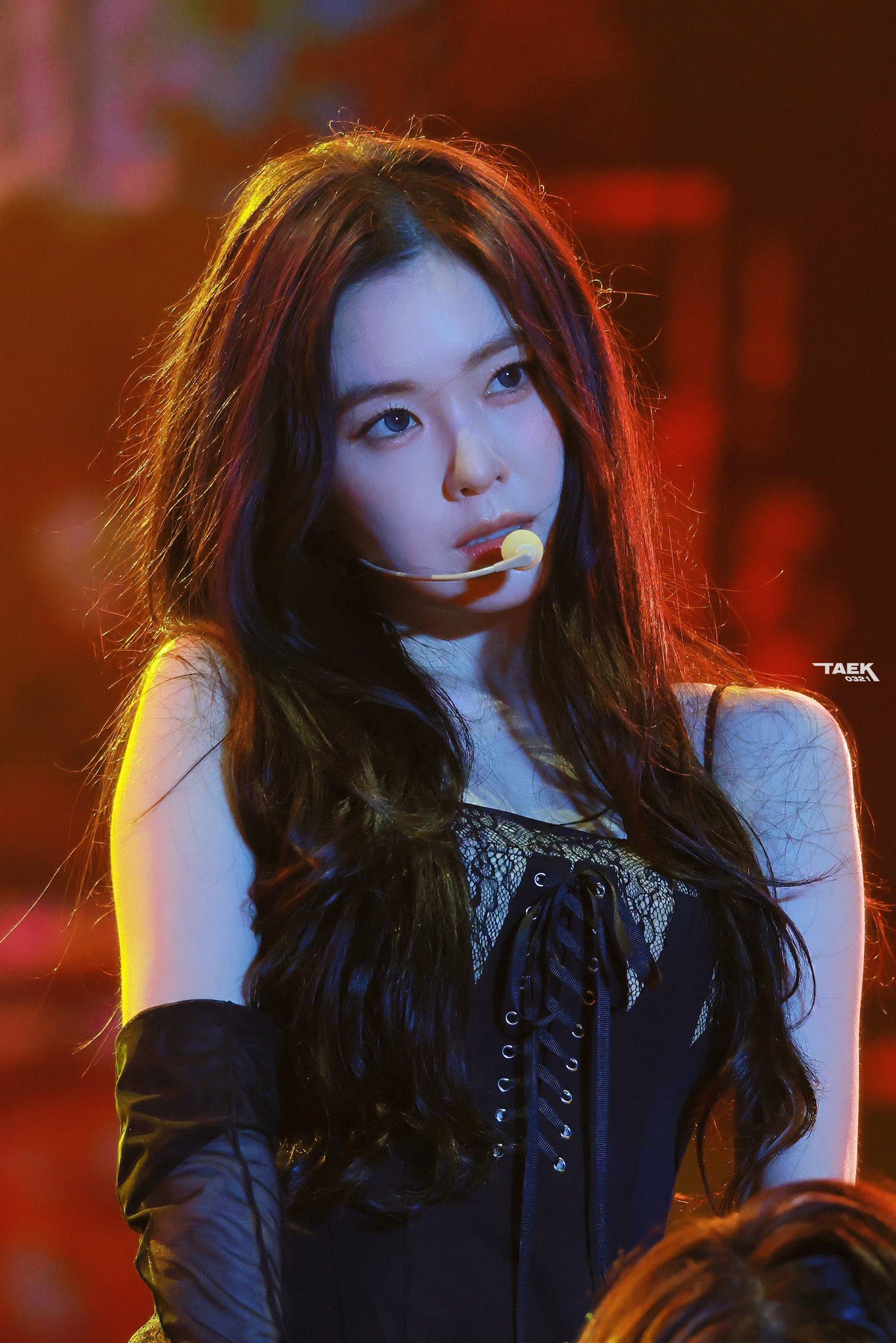 Hậu trường Red Velvet: Irene v&agrave; những tranh c&atilde;i quanh giọng h&aacute;t trong Biggest Fan - Ảnh 7.