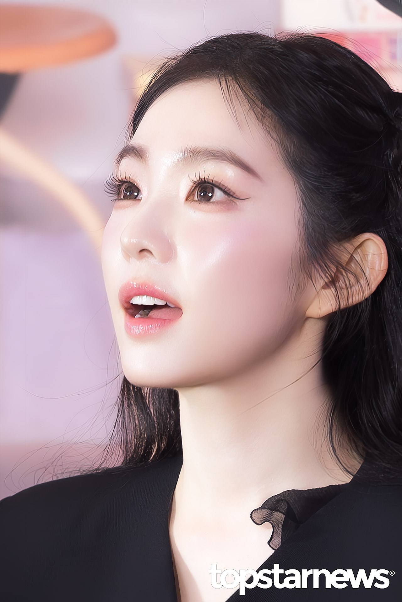 Hậu trường Red Velvet: Irene v&agrave; những tranh c&atilde;i quanh giọng h&aacute;t trong Biggest Fan - Ảnh 11.