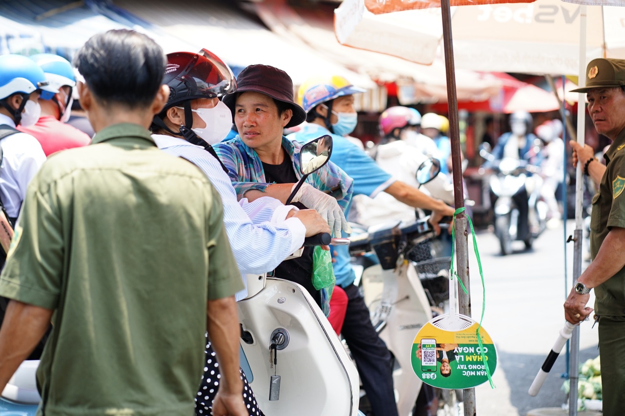 Lời kể từ hiện trường vụ ch&aacute;y nh&agrave; trọ ở tp . Hcm: 2 Nạn nh&acirc;n tử vong thương t&acirc;m - Ảnh 4.