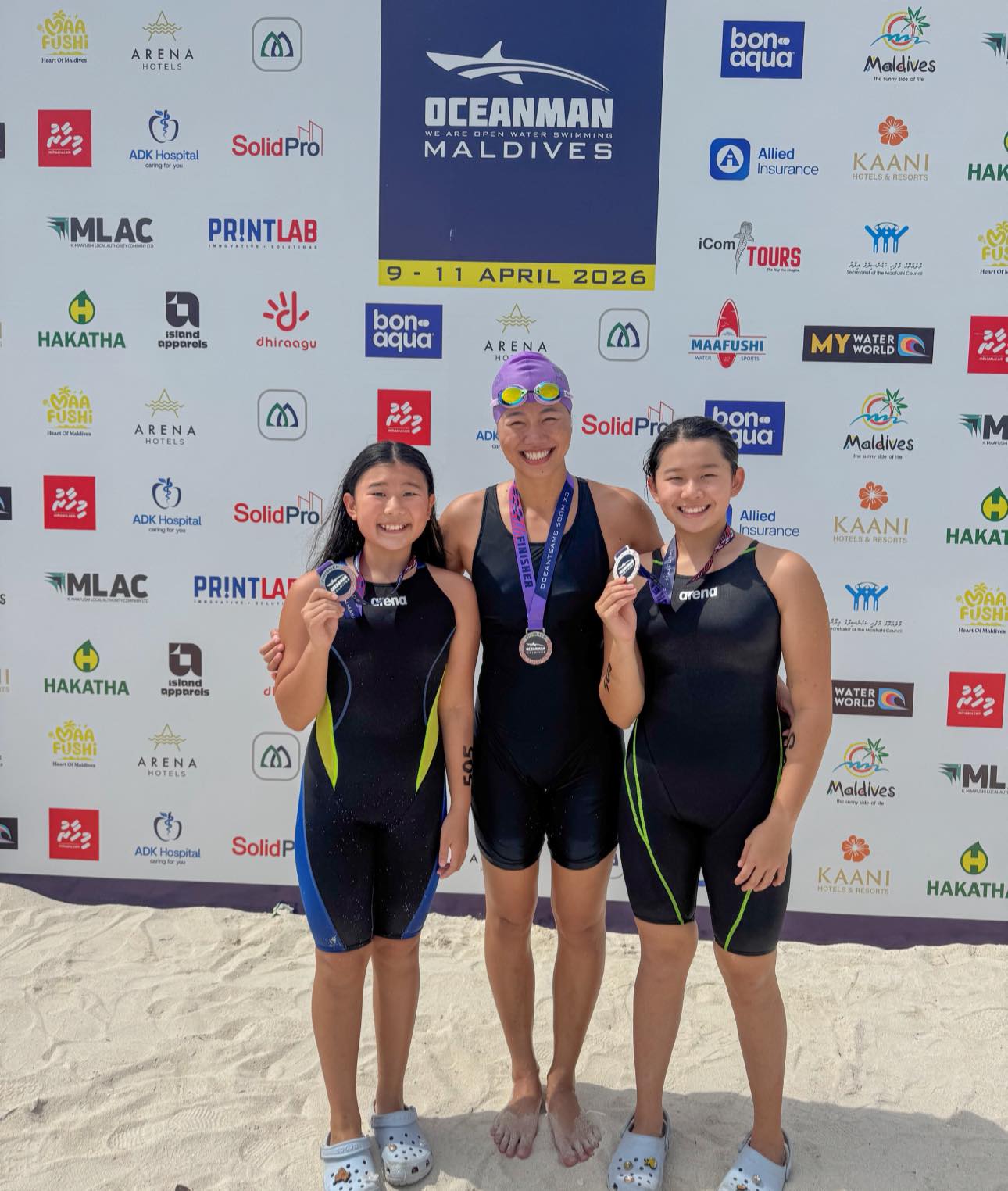 &Aacute;nh Vi&ecirc;n tỏa s&aacute;ng tại Maldives: Ch&acirc;n d&agrave;i thẳng tắp v&agrave; vẻ đẹp mộc mạc - Ảnh 3.