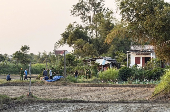 Vụ 4 người tử vong ở C&aacute;t Tiến: Điều tra nguy&ecirc;n nh&acirc;n v&agrave; ph&aacute;t hiện bất thường - Ảnh 1.