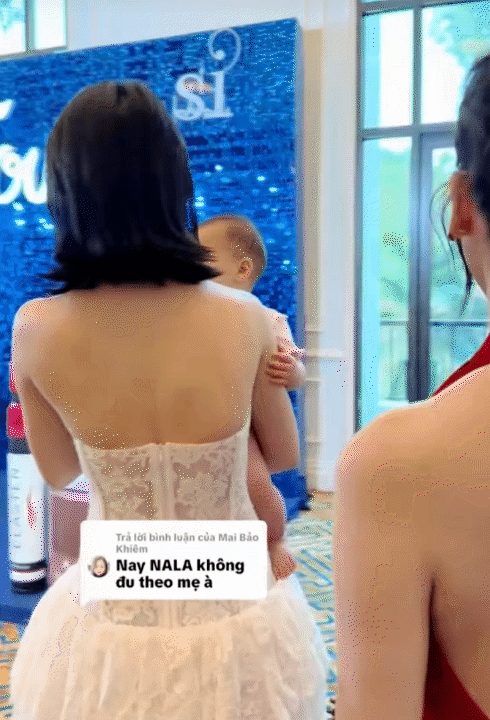 Tấm lưng ong của mẹ bỉm sữa khiến h&agrave;ng ngh&igrave;n người xu&yacute;t xoa, đằng sau đ&oacute; l&agrave; nỗi niềm &ldquo;con b&aacute;m mẹ&rdquo; kh&ocirc;ng phải ai cũng hiểu- Ảnh 8.