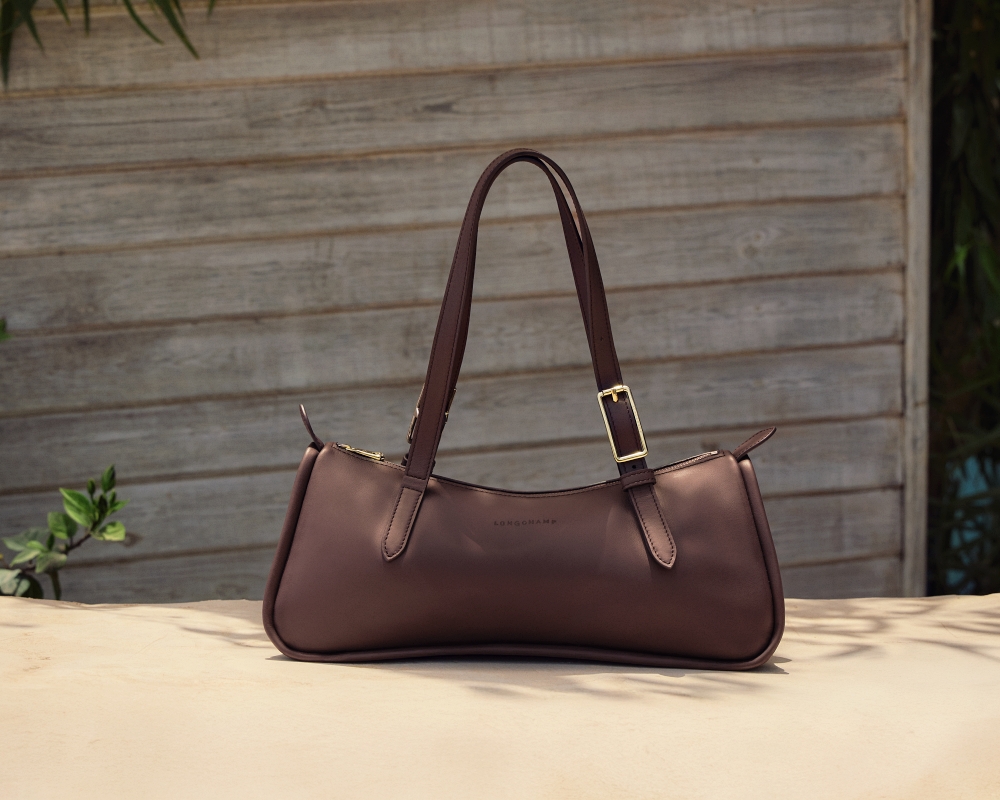 Longchamp tung mẫu t&uacute;i mới, kiểu d&aacute;ng &ldquo;east &ndash; west&rdquo; bất ngờ trở lại đường đua xu hướng - Ảnh 3.