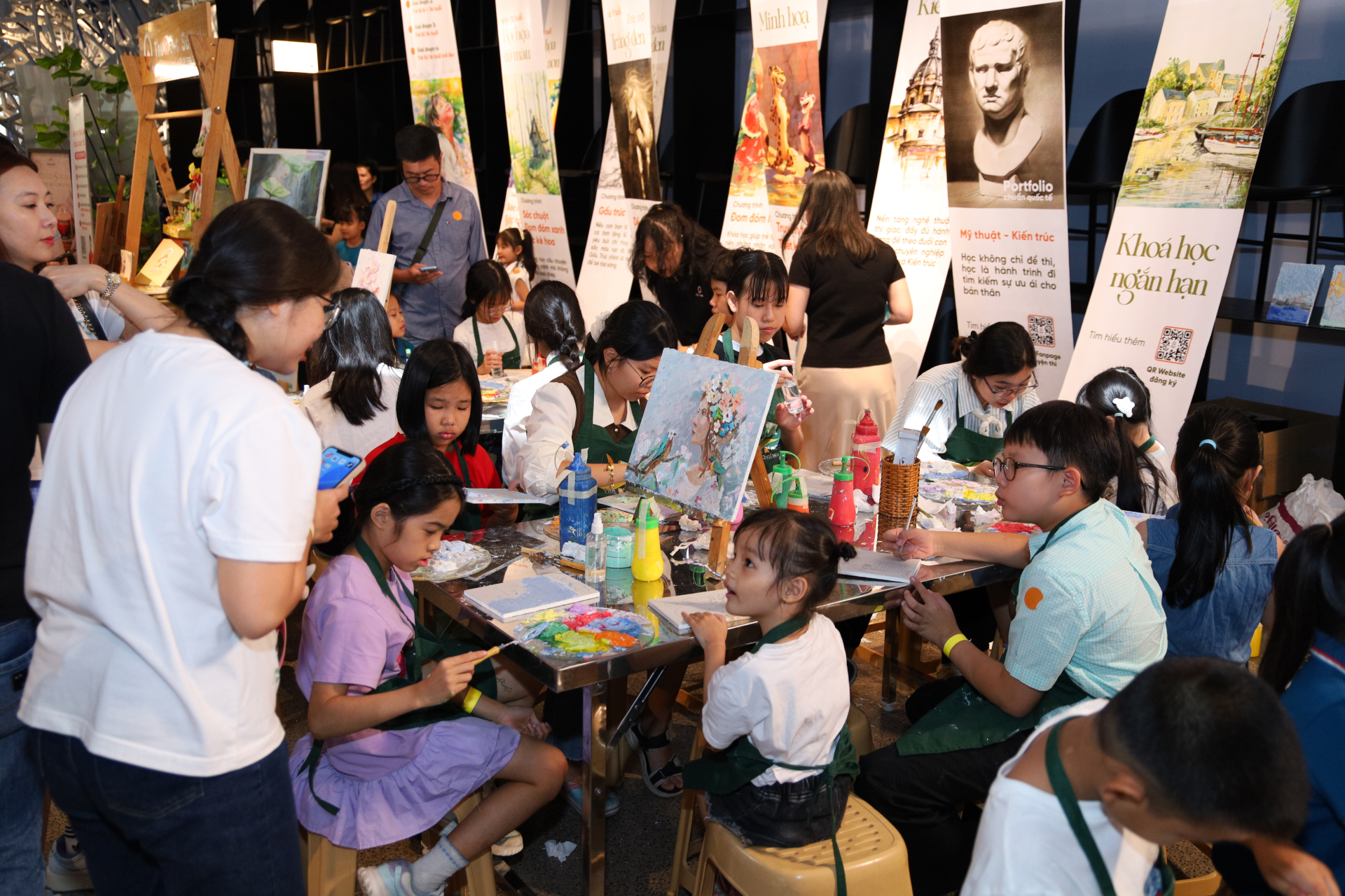 TEDx ICS Youth 2026: Kh&aacute;m ph&aacute; gi&aacute;o dục to&agrave;n diện v&agrave; s&aacute;ng tạo cho thế hệ trẻ - Ảnh 10.