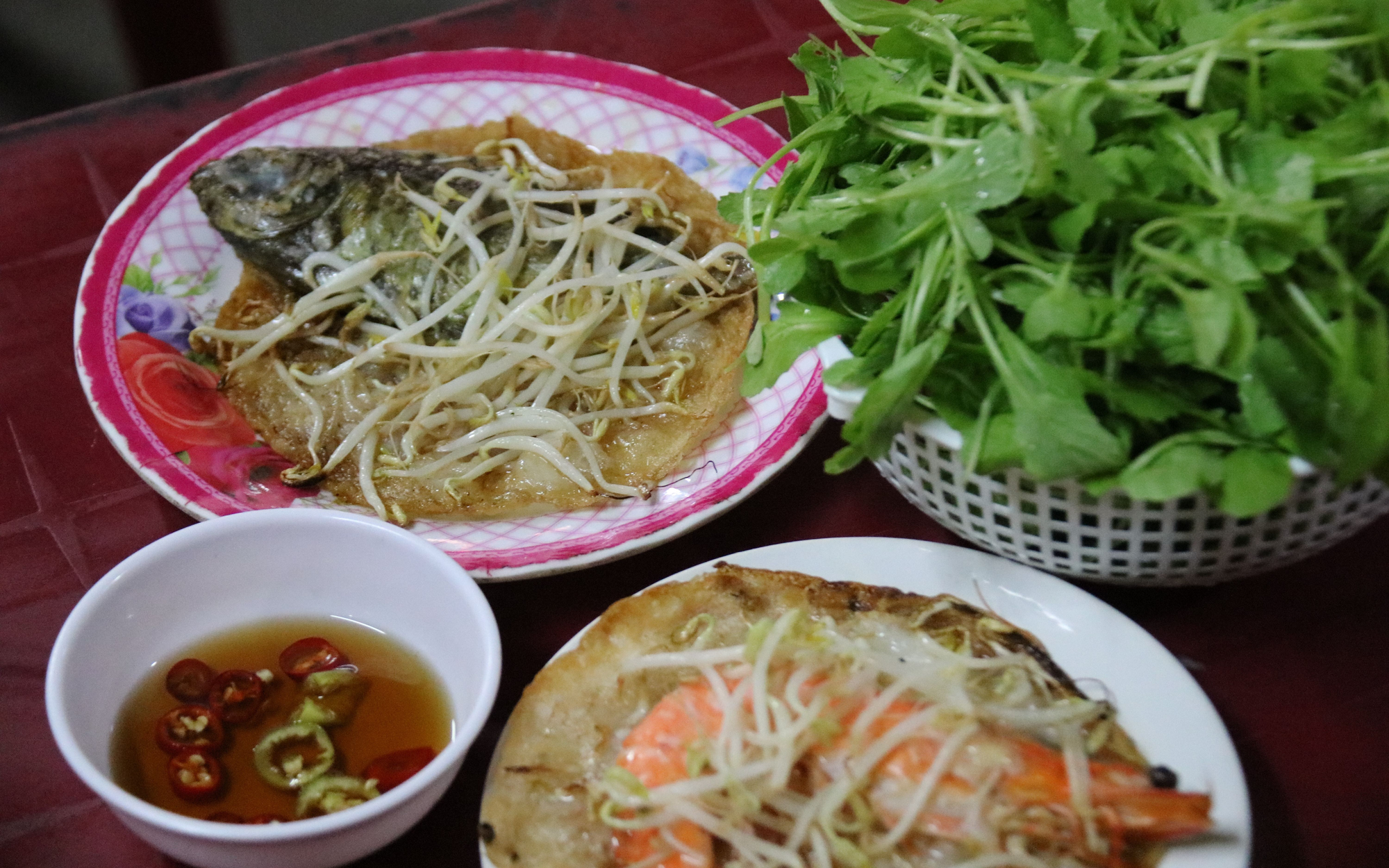 Về l&agrave;ng Chuồn ăn b&aacute;nh kho&aacute;i c&aacute; k&igrave;nh - Ảnh 1.