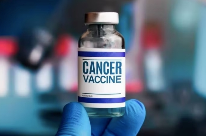 Thử nghiệm vaccine mRNA gi&uacute;p thu nhỏ 70% khối u ung thư nguy hiểm nhất ở trẻ - Ảnh 2.