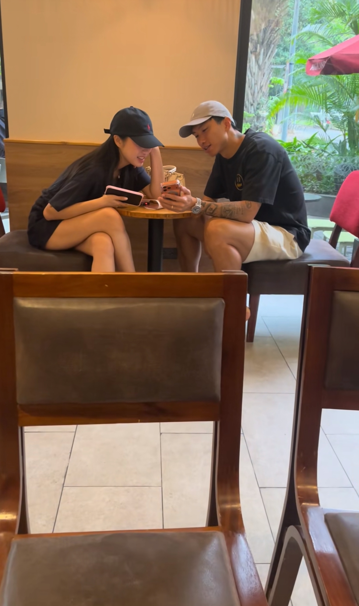 Team qua đường bắt gặp Do&atilde;n Hải My v&agrave; Đo&agrave;n Văn Hậu: &ldquo;Họ vẫn rất hạnh ph&uacute;c&ldquo;- Ảnh 1.