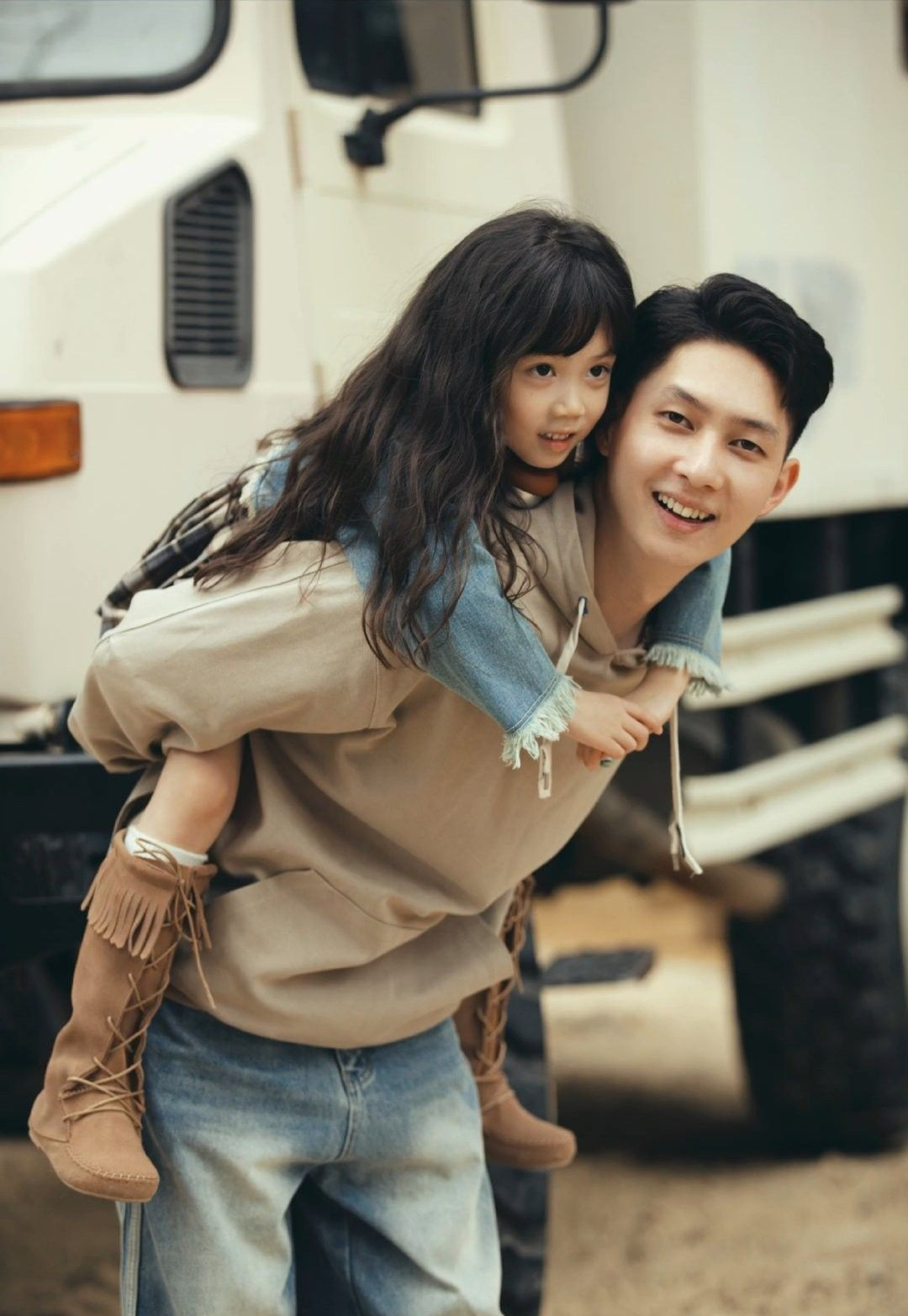 3 con gi&aacute;p được con c&aacute;i bảo vệ v&agrave; che chở nhất - Ảnh 1.