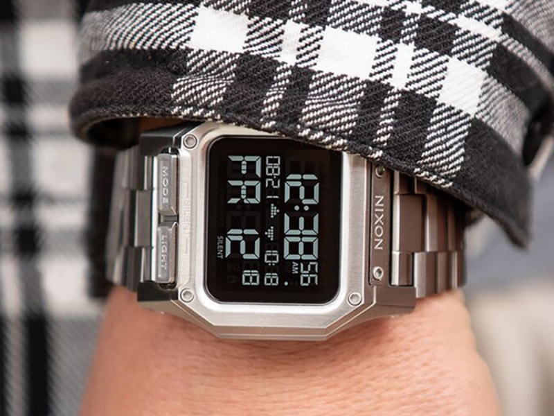 Top c&aacute;c Mẫu đồng hồ điện tử nam ch&iacute;nh h&atilde;ng b&aacute;n chạy tại Việt Nam - Ảnh 1.