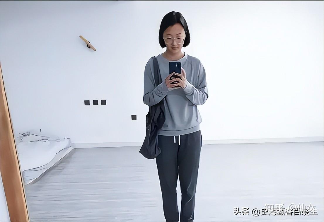 C&ocirc; g&aacute;i sống trong căn hộ 88m&sup2; chỉ c&oacute; 6 m&oacute;n nội thất: Từ nghiện mua sắm th&agrave;nh người theo đuổi lối sống &ldquo;kh&ocirc;ng ti&ecirc;u d&ugrave;ng&rdquo; - Ảnh 3.
