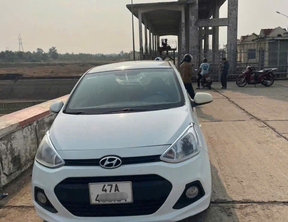 Vụ người đ&agrave;n &ocirc;ng bỏ &ocirc; t&ocirc; nhảy hồ tự tử: Gia đ&igrave;nh tiết lộ nỗi buồn - Ảnh 2.