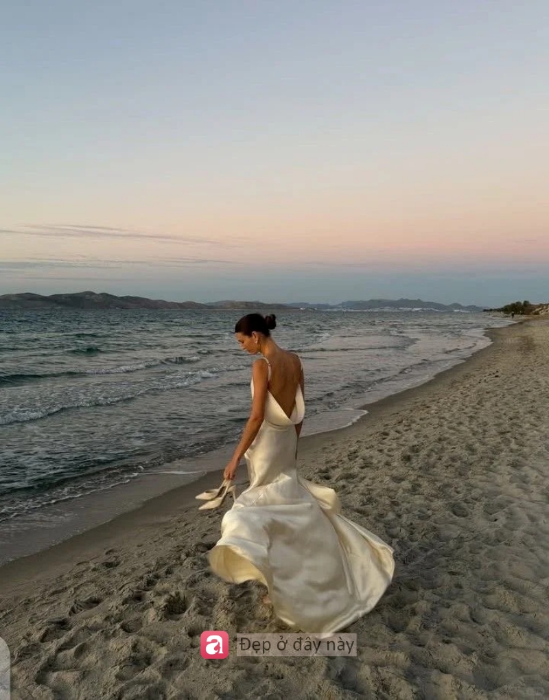 V&igrave; sao v&aacute;y trắng lu&ocirc;n l&agrave; &ldquo;qu&acirc;n b&agrave;i đắt gi&aacute;&rdquo; khi đi biển? - Ảnh 3.