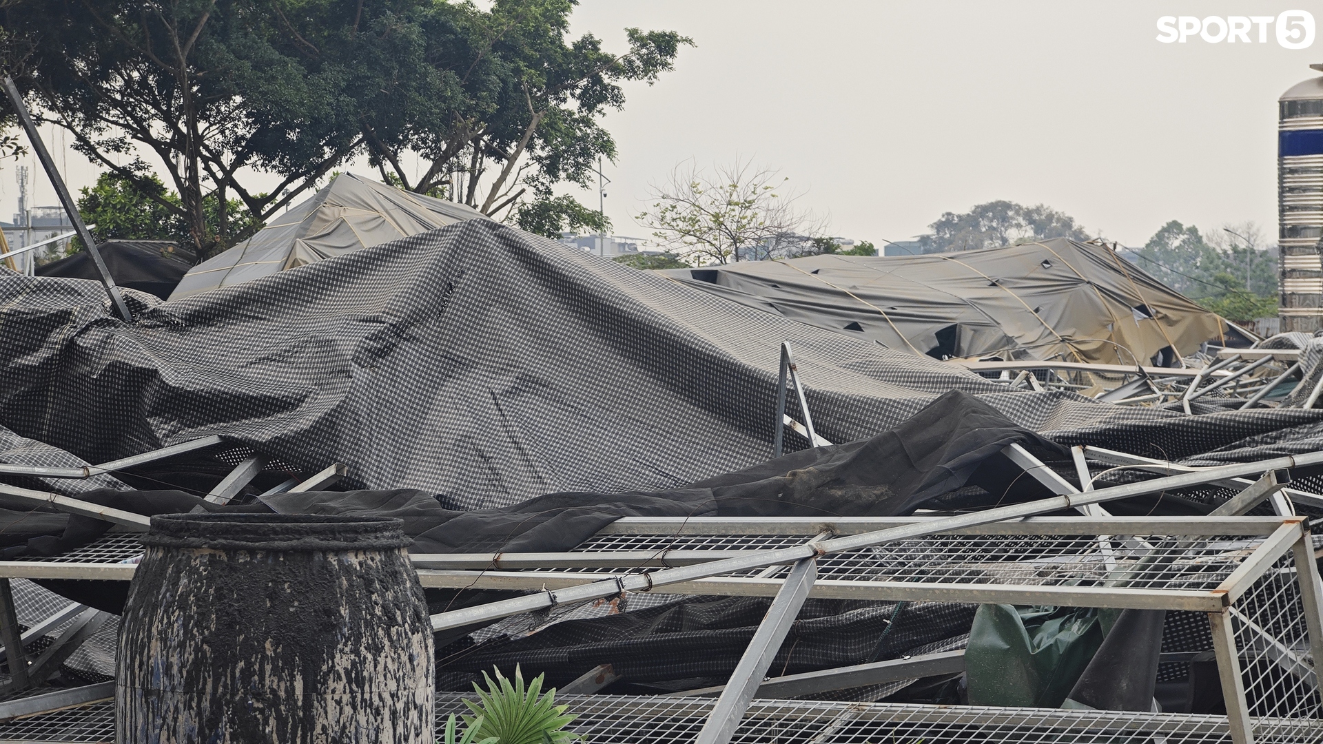 Cận cảnh s&acirc;n Pickleball lớn nhất H&agrave; Nội bị th&aacute;o dỡ Trong năm 2026 - Ảnh 17.