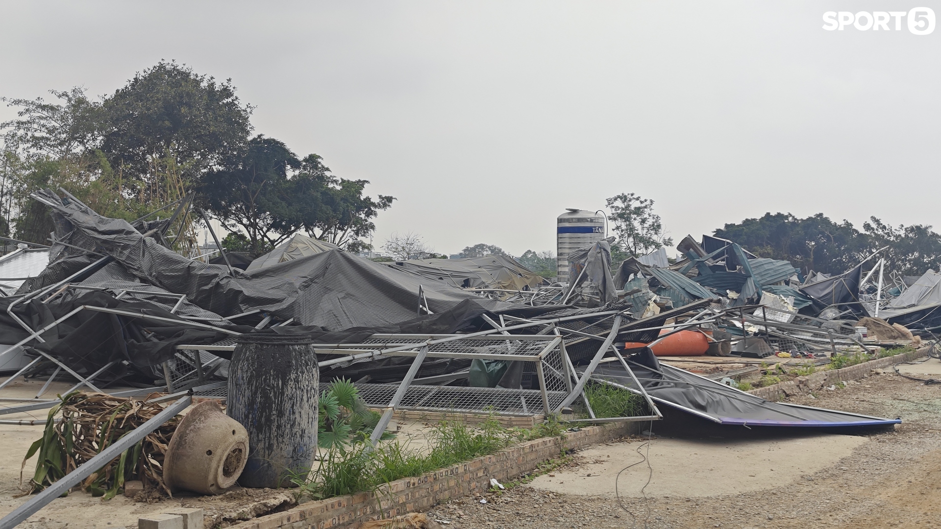 Cận cảnh s&acirc;n Pickleball lớn nhất H&agrave; Nội bị th&aacute;o dỡ Trong năm 2026 - Ảnh 18.