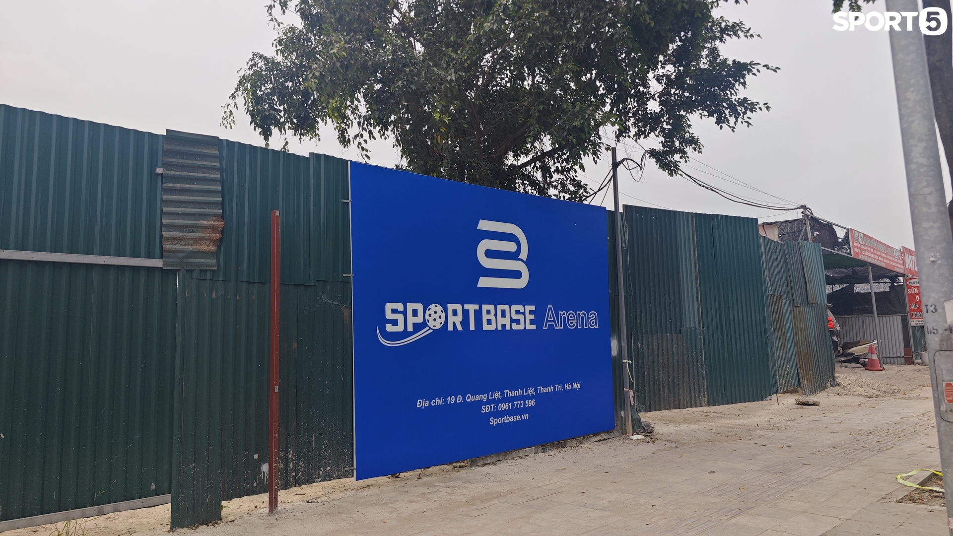 Cận cảnh s&acirc;n Pickleball lớn nhất H&agrave; Nội bị th&aacute;o dỡ Trong năm 2026 - Ảnh 1.