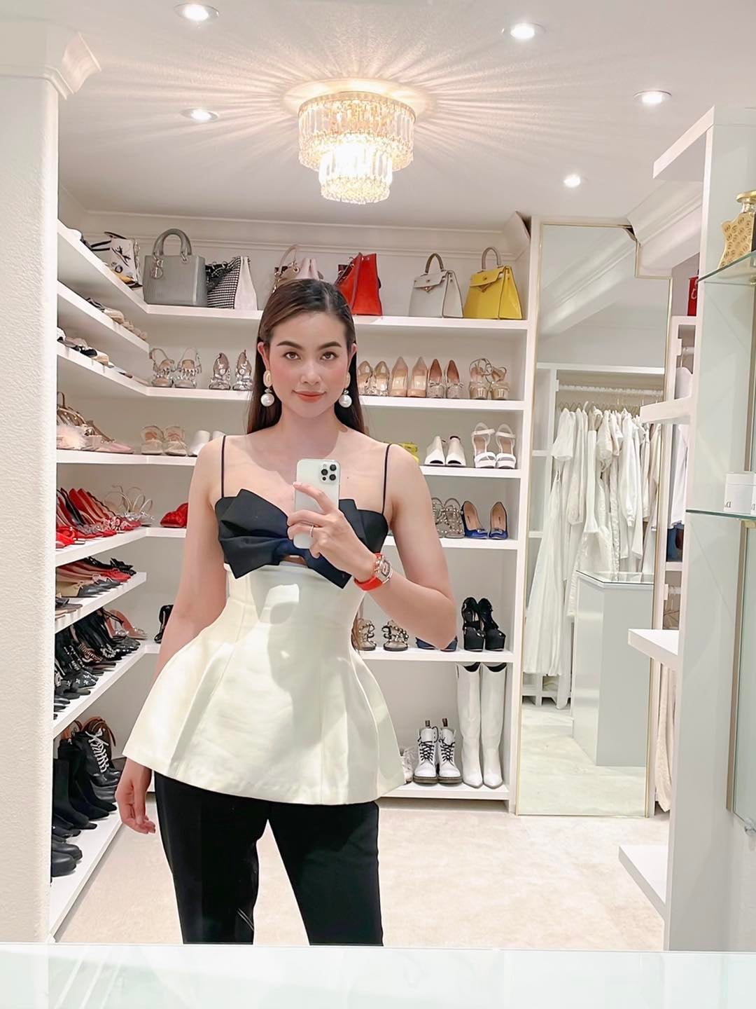 Phạm Hương tại Mỹ: Tổ ấm sang trọng v&agrave; cuộc sống b&igrave;nh y&ecirc;n b&ecirc;n gia đ&igrave;nh - Ảnh 5.