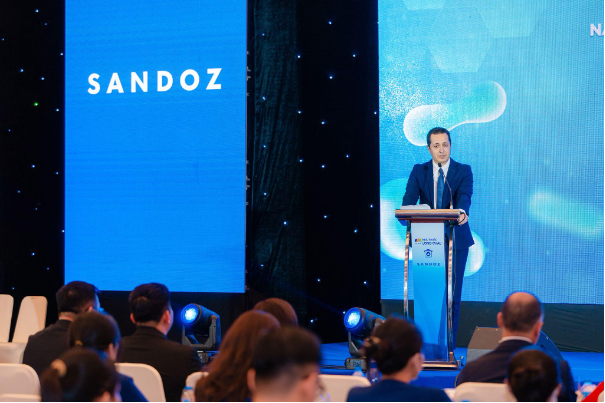 2.500 nh&agrave; thuốc Long Ch&acirc;u đồng h&agrave;nh Sandoz ph&aacute;t huy điểm chạm y tế đầu ti&ecirc;n n&acirc;ng cao nhận thức cộng đồng về tu&acirc;n thủ điều trị kh&aacute;ng sinh - Ảnh 4.