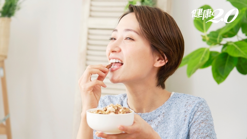 Phụ nữ n&ecirc;n ăn loại quả n&agrave;y như bữa ăn nhẹ mỗi ng&agrave;y: Sau 1 th&aacute;ng, t&ocirc;i thấy 