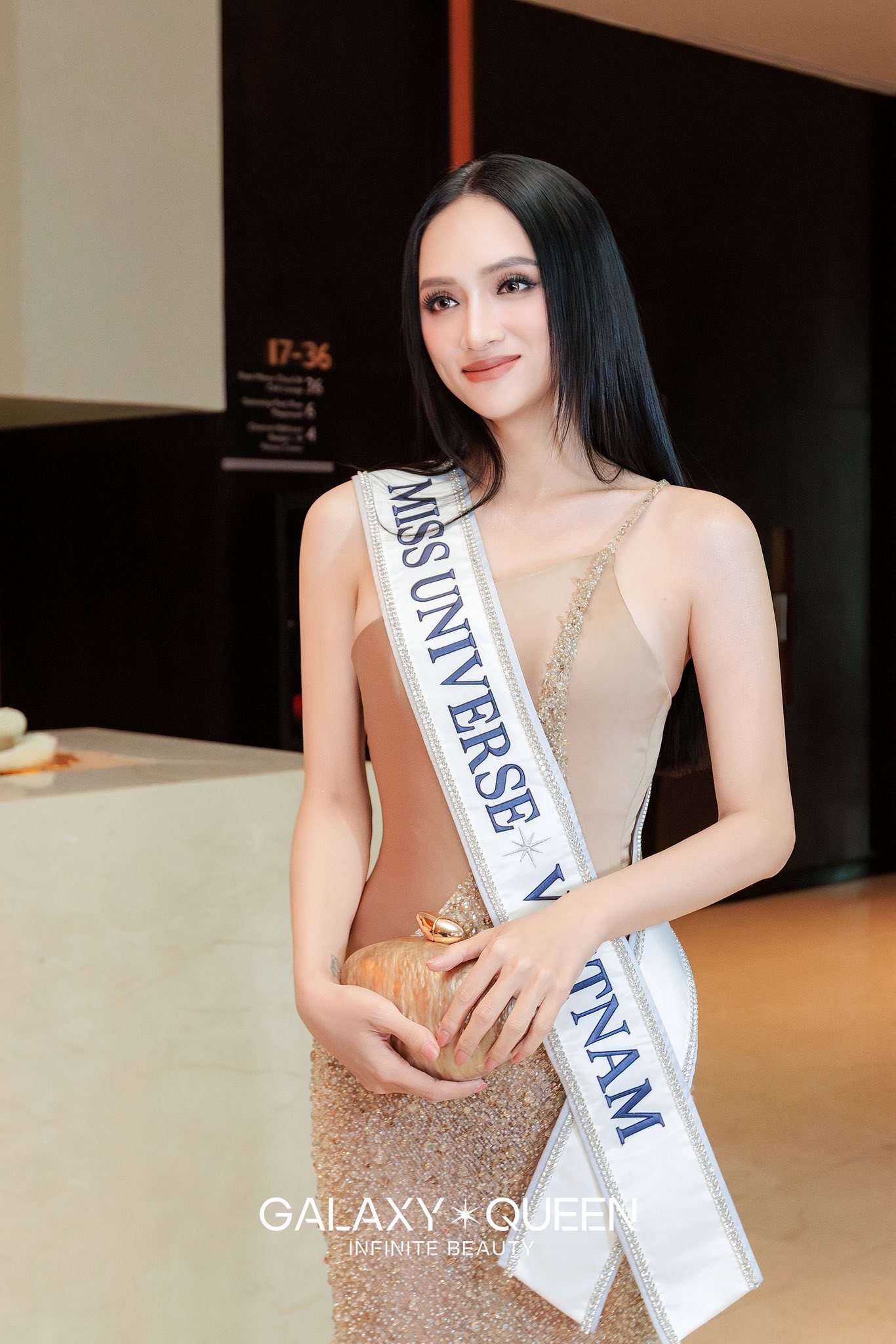 Chủ tịch Miss Universe Vietnam từ bỏ bản quyền v&agrave; sự minh bạch về Hương Giang - Ảnh 4.
