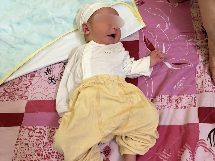 T&igrave;m th&acirc;n nh&acirc;n b&eacute; g&aacute;i sơ sinh bị bỏ rơi tại ch&ugrave;a Đại Bi Bắc Ninh - Ảnh 1.