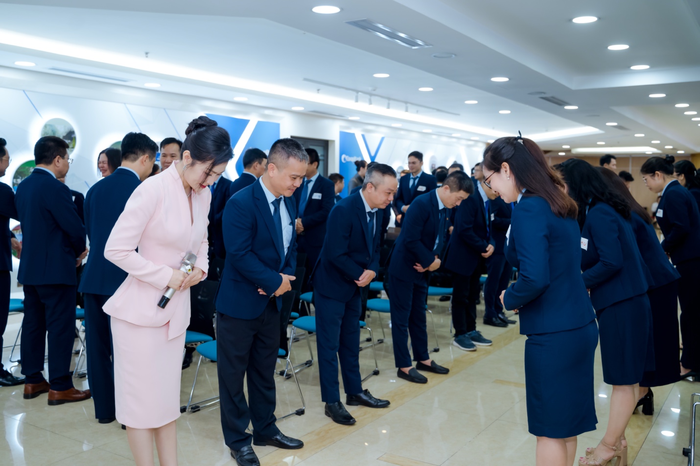 Gi&aacute;m đốc điều h&agrave;nh Ego Vietnam Academy L&ecirc; H&agrave; Phương chia sẻ về phong th&aacute;i v&agrave; nghi thức &ndash; năng lực &ldquo;sinh tồn&rdquo; thời AI - Ảnh 1.