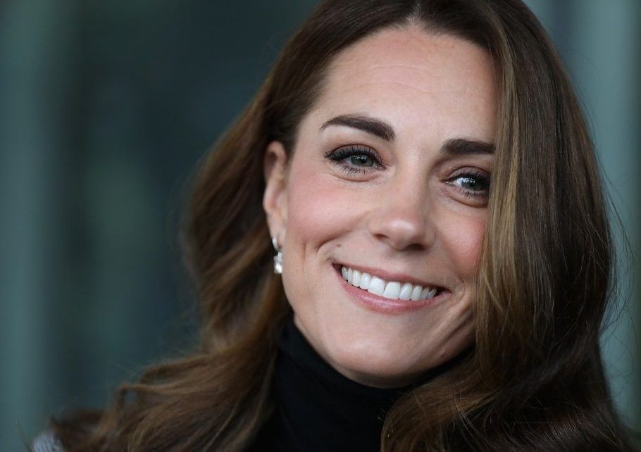 Vương phi Kate đời thực: T&iacute;nh c&aacute;ch h&agrave;i hước v&agrave; gần gũi của n&agrave;ng d&acirc;u Ho&agrave;ng gia - Ảnh 2.