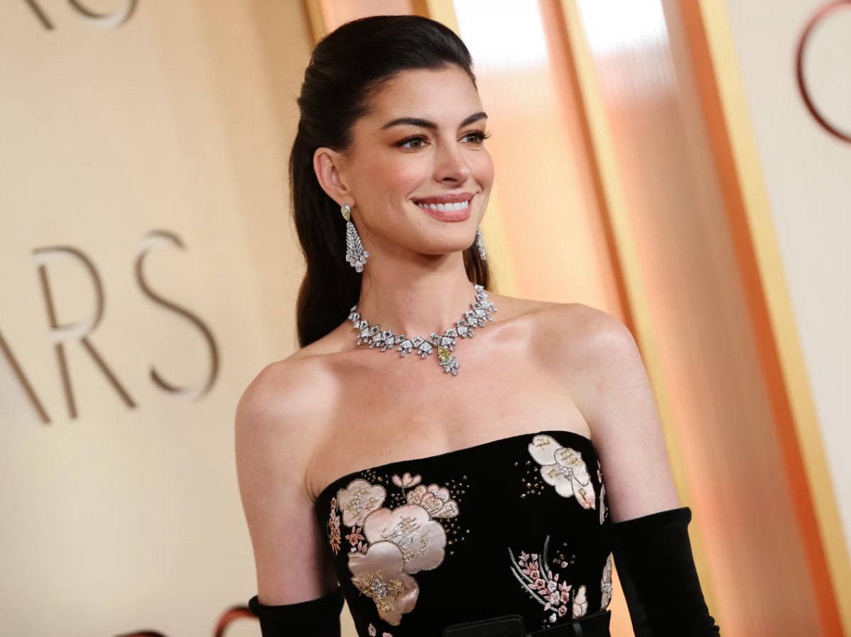 anne-hathaway-8-1776409850291-1776409850596231346448.jpg