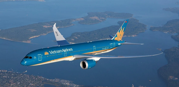 Gi&aacute; v&eacute; m&aacute;y bay H&agrave; Nội - Ph&uacute; Quốc đắt nhất dịp 30 / 4 gần 5 triệu đồng - Ảnh 1.