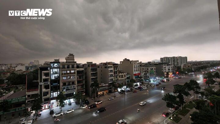 Th&aacute;i Nguy&ecirc;n: C&acirc;y bật gốc trong mưa lớn khiến người phụ nữ b&aacute;n x&ocirc;i tử vong - Ảnh 4.