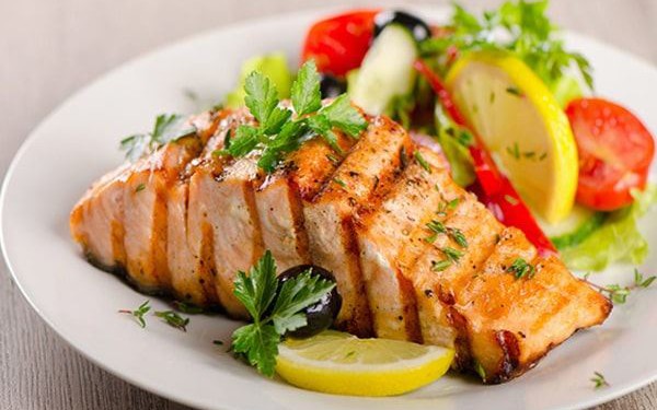 5 loại tr&aacute;i c&acirc;y tưởng bổ nhưng tuyệt đối kh&ocirc;ng n&ecirc;n cho trẻ sơ sinh ăn - Ảnh 2.