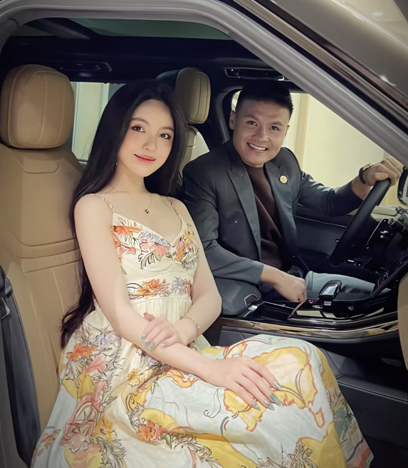 Chu Thanh Huyền: N&agrave;ng d&acirc;u quốc d&acirc;n c&ugrave;ng mẹ chồng v&agrave; h&agrave;nh tr&igrave;nh về qu&ecirc; 2026 - Ảnh 3.